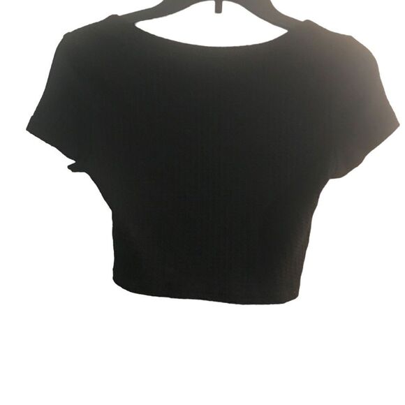 Shein size medium black crop top shorts sleeves - Picture 4 of 8